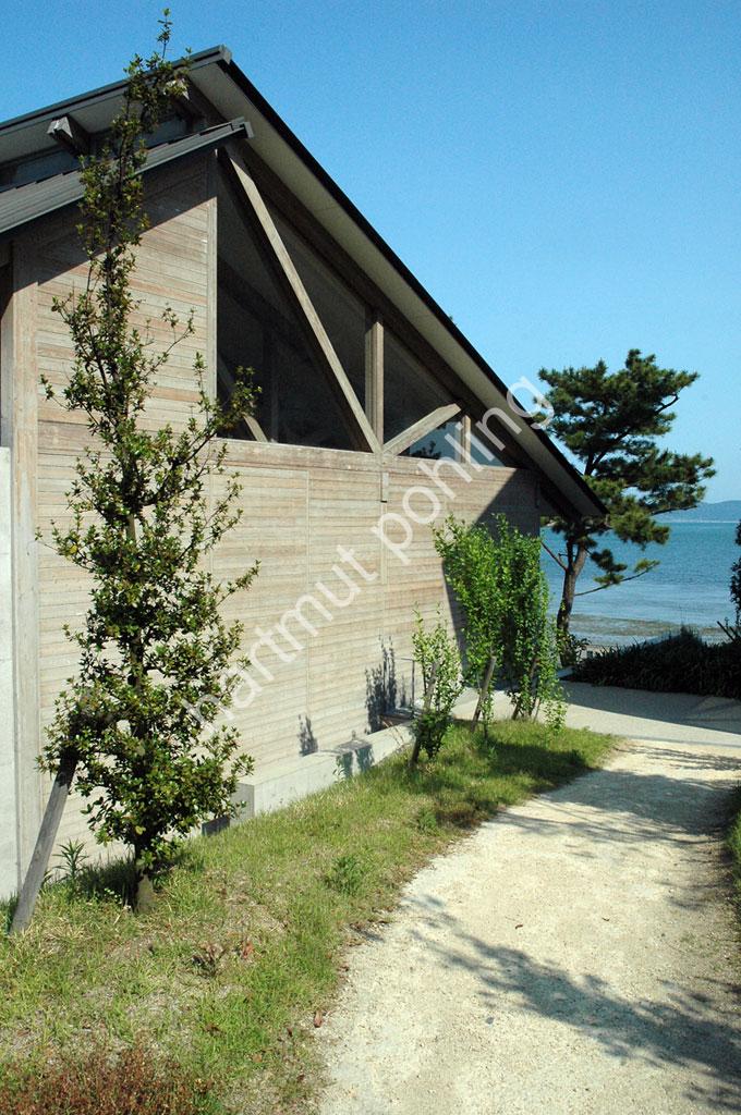 ANDO-TADAO-BENESSE-HOUSE05