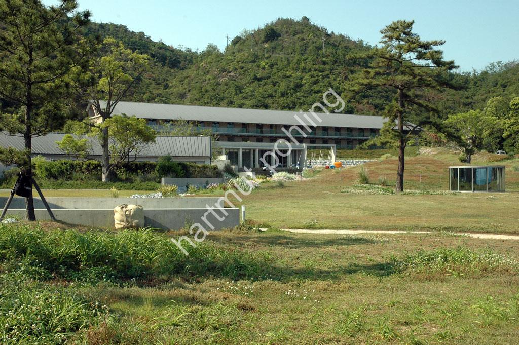 ANDO-TADAO-BENESSE-HOUSE09