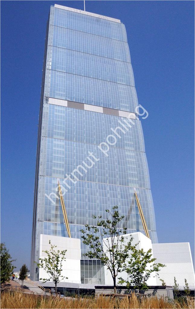 ISOZAKI-ARATA-ALLIANZ-TOWER-MILANO03