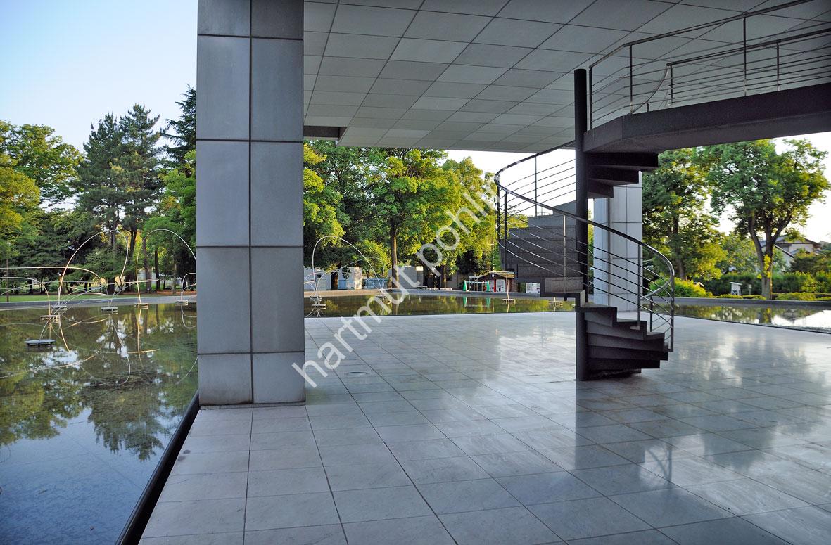 ISOZAKI-ARATA-GUNMA-MUSEUM-MODERN-ART03