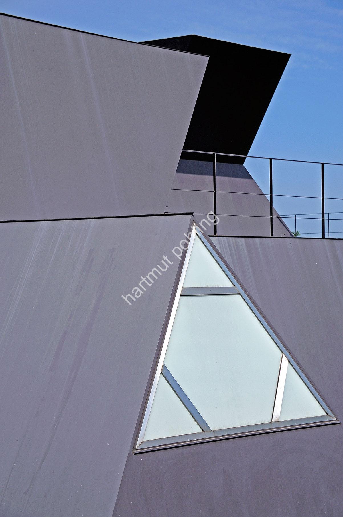 ITO-TOYOO-MIMA-MUSEUM-OF-ARCHITECTURE02