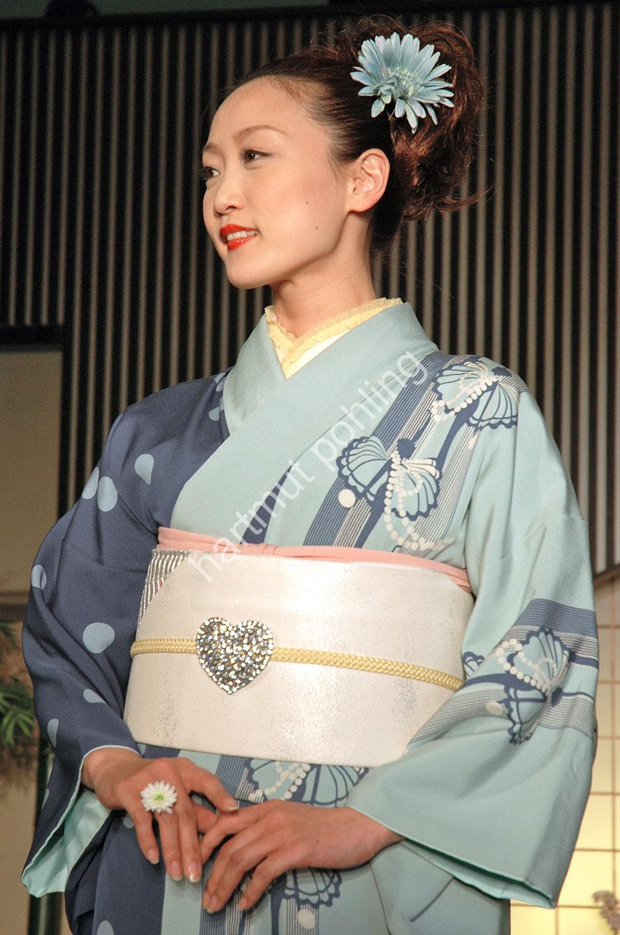 JAPAN-IMAGE-KIMONO08