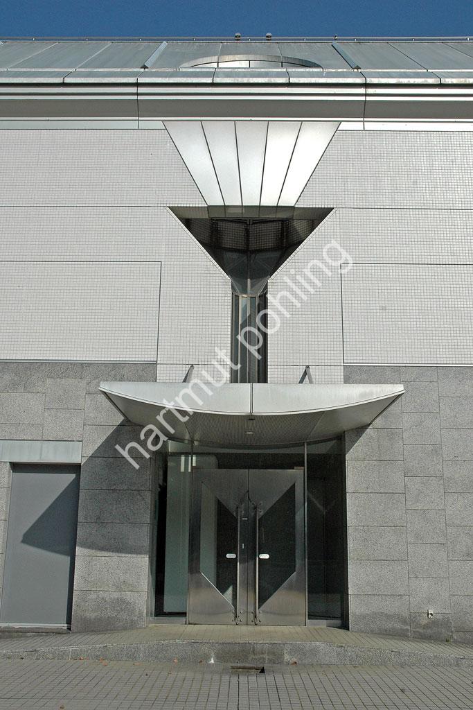 KUROKAWA-KISHO-HIROSHIMA-CITY-MUSEUM-OF-CONTEMPORARY-ART02