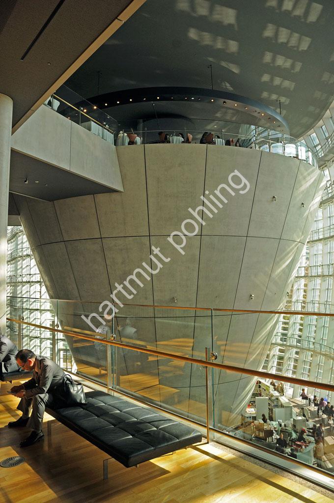 KUROKAWA-KISHO-NATIONAL-ART-CENTER-TOKYO07