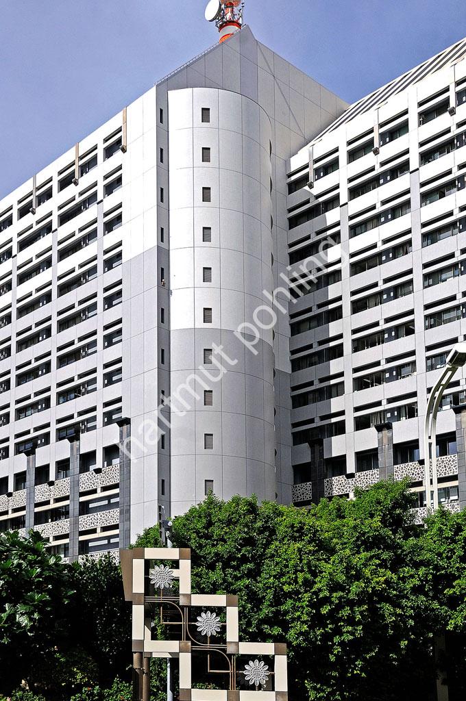 KUROKAWA-KISHO-OKINAWA-PREFECTURE-GOVERNMENT-BUILDING05