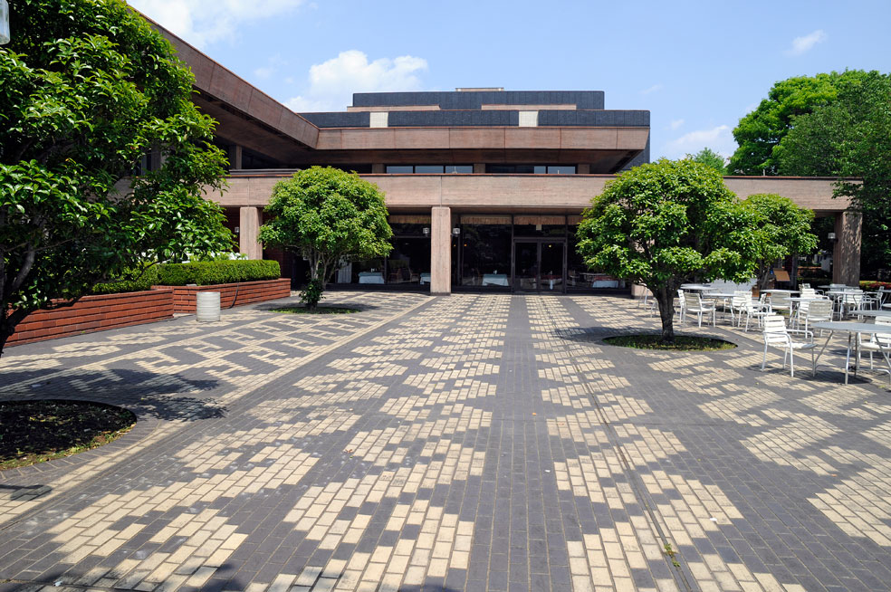MAEKAWA-KUNIO-KUMAMOTO-PREFECTURAL-THEATER02