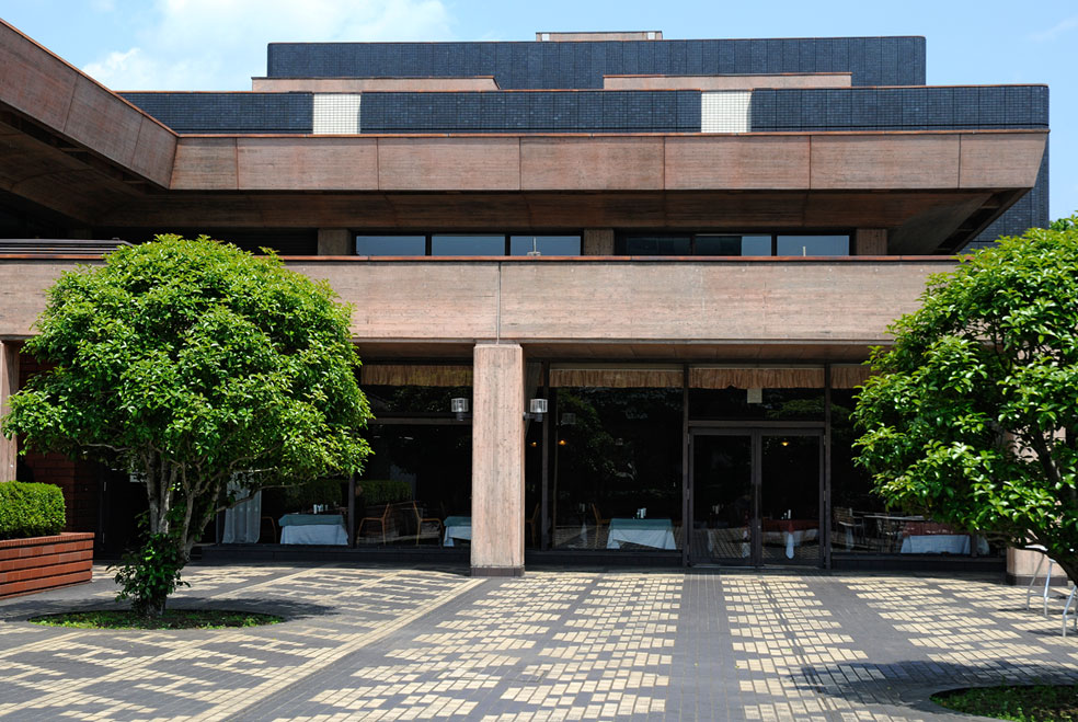 MAEKAWA-KUNIO-KUMAMOTO-PREFECTURAL-THEATER08