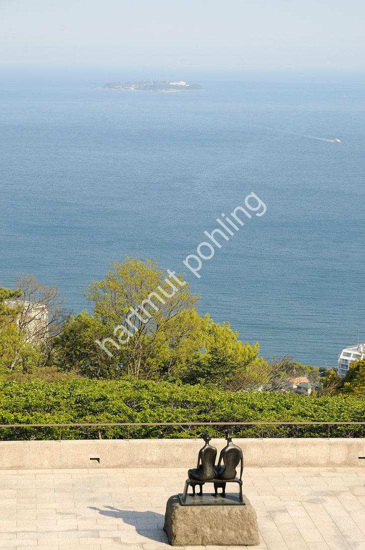 MOORE-HENRY-KING-AND-QUEEN06