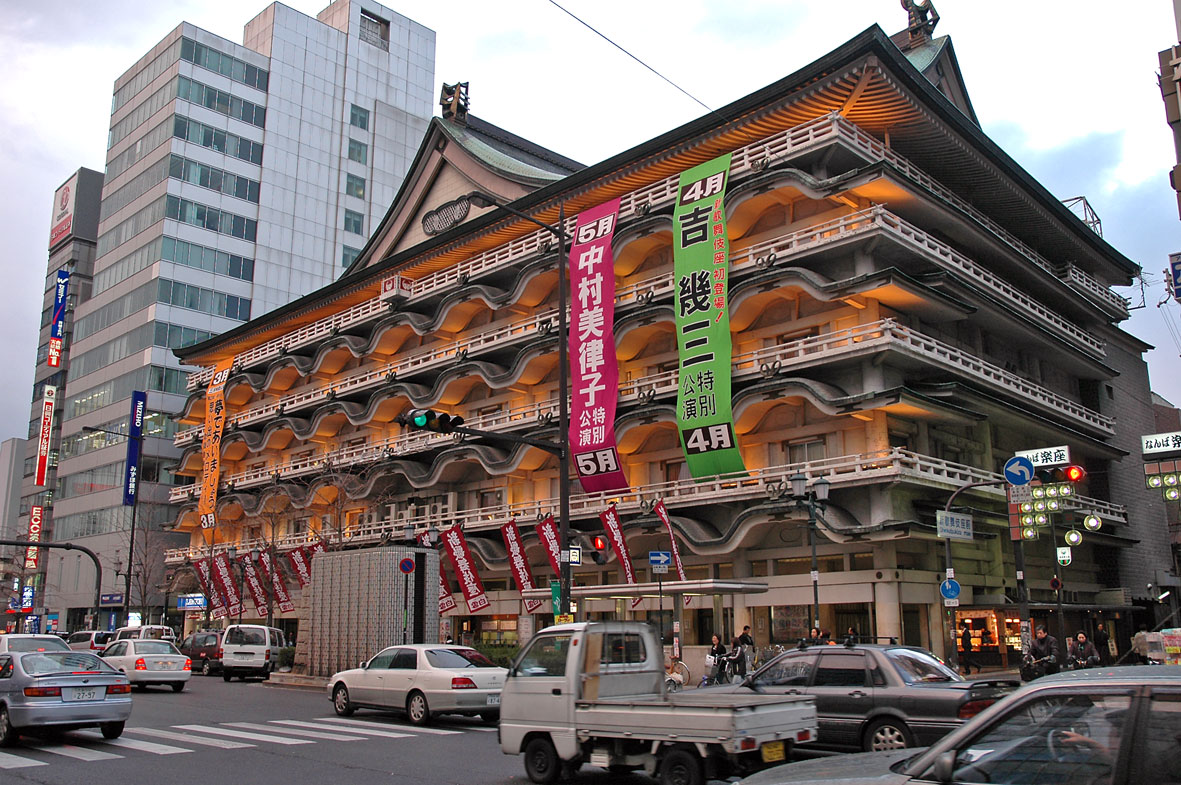 MURANO-TOGO-SHIN-KABUKIZA-THEATER03