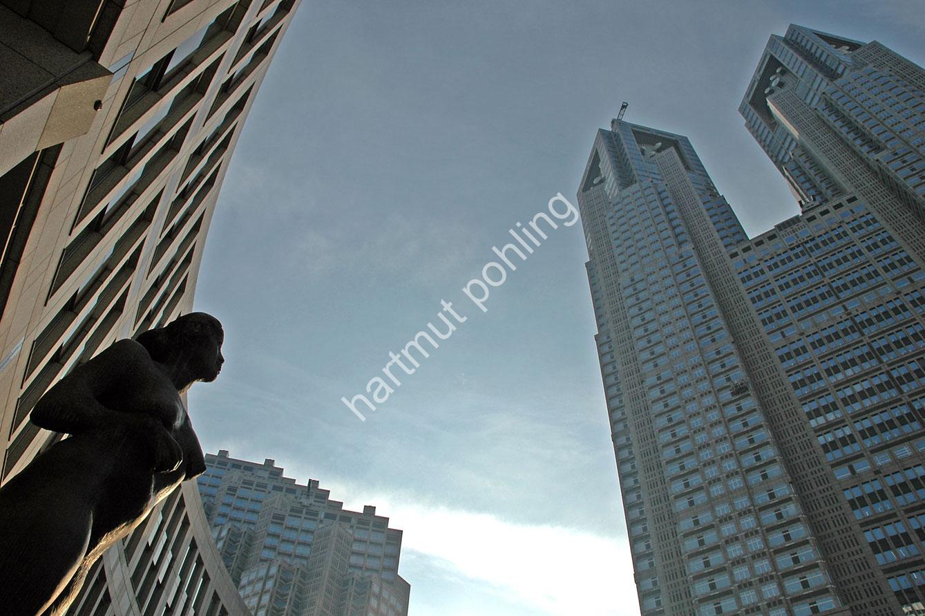 TANGE-KENZO-TOKYO-METROPOLITAN-GOVERNMENT-BUILDING13