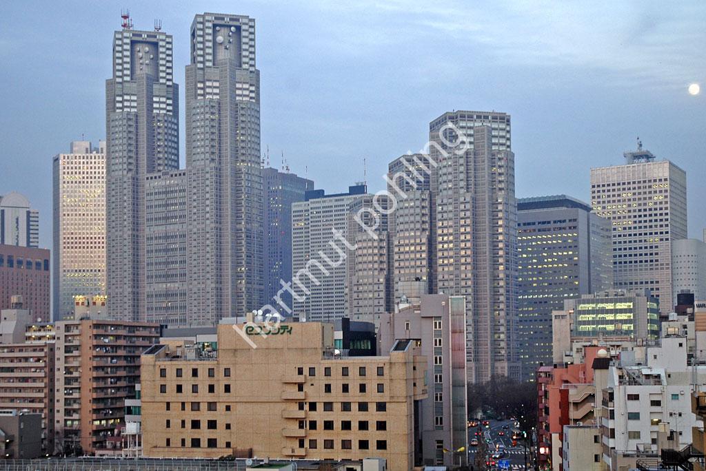 TANGE-KENZO-TOKYO-METROPOLITAN-GOVERNMENT-BUILDING15