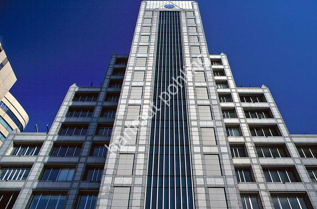 TANGE-KENZO-UNITED-NATIONS-UNIVERSITY07