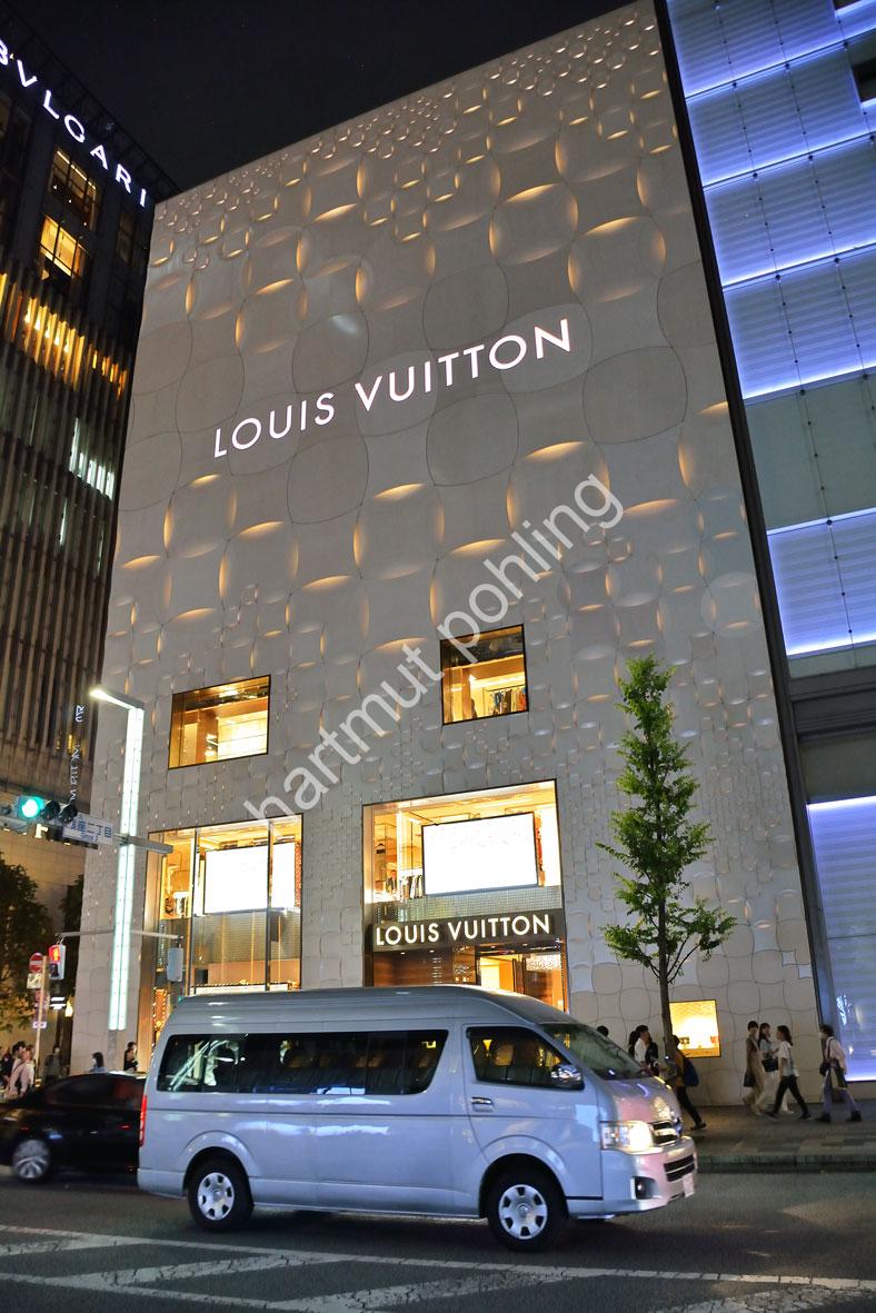 AOKI-JUN-LOUIS-VUITTON-GINZA05