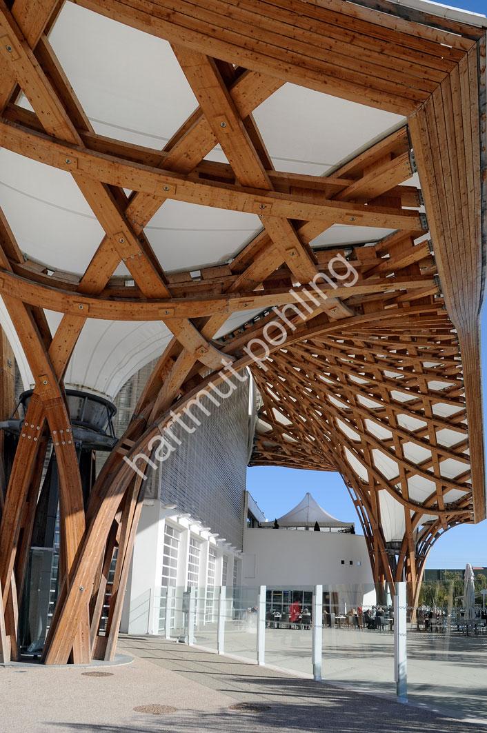 BAN-SHIGERU-CENTRE-POMPIDOU-METZ02
