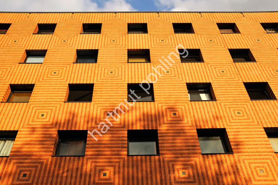 BOTTA-MARIO-HAUS-LUETZOWPLATZ02