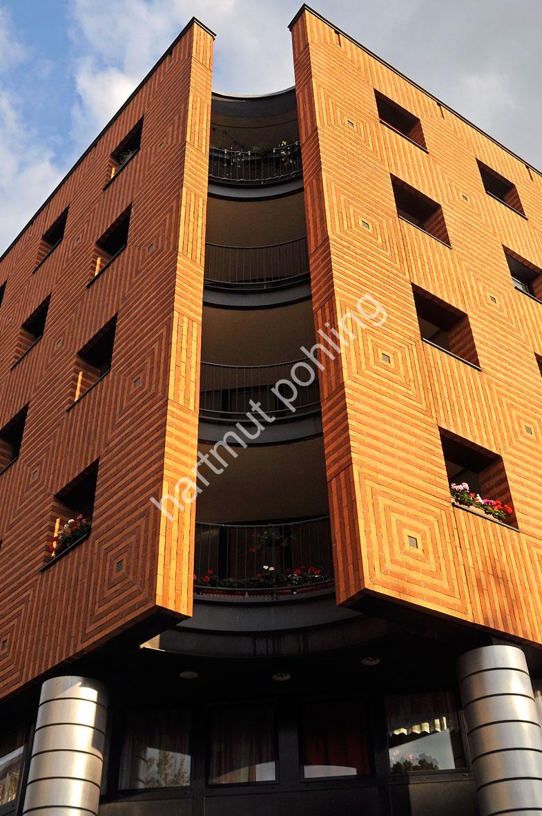 BOTTA-MARIO-HAUS-LUETZOWPLATZ03