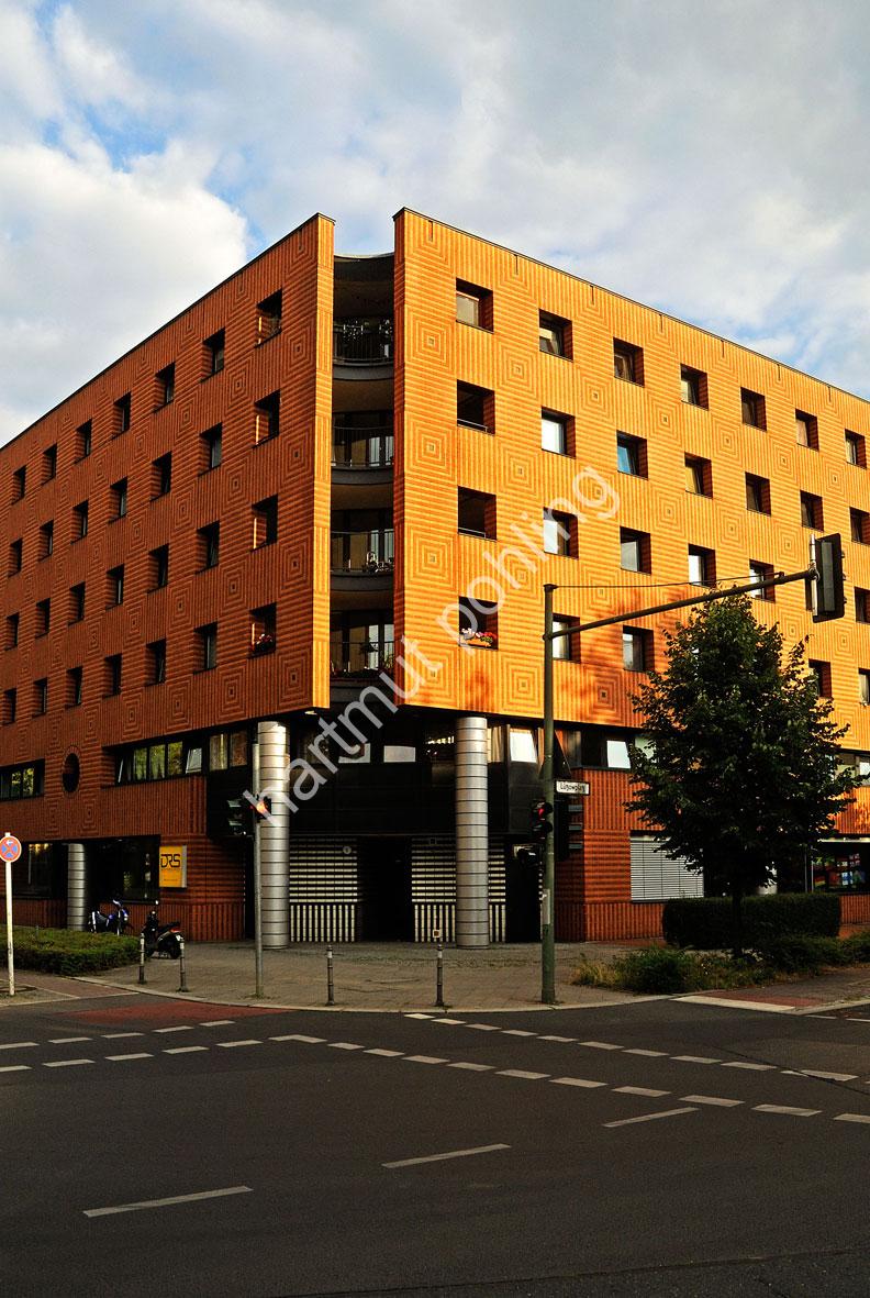 BOTTA-MARIO-HAUS-LUETZOWPLATZ05