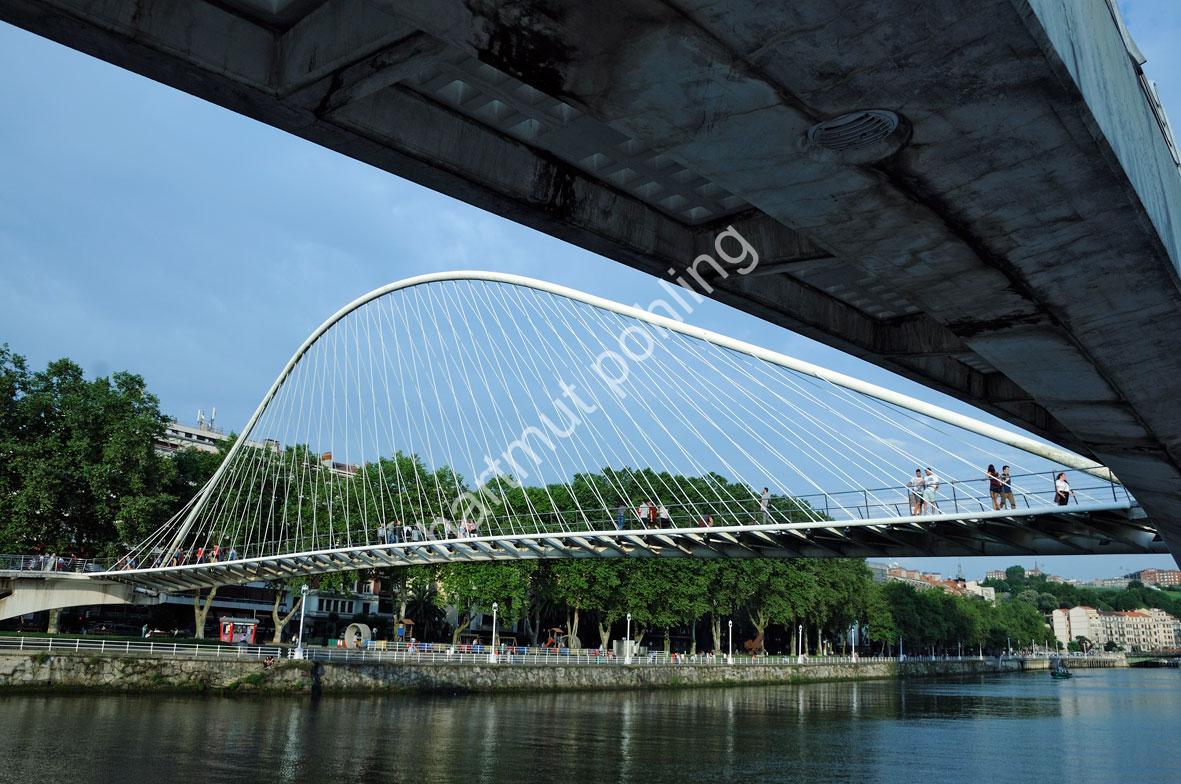 CALATRAVA-SANTIAGO-ZUBIZURI-BRIDGE-BILBAO04