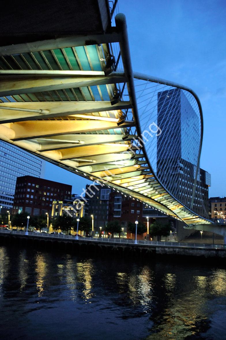 CALATRAVA-SANTIAGO-ZUBIZURI-BRIDGE-BILBAO06