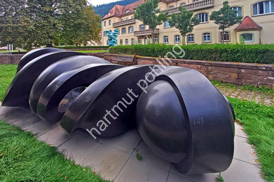 CRAGG-TONY-EARLY-FORMS-ST-GALLEN04
