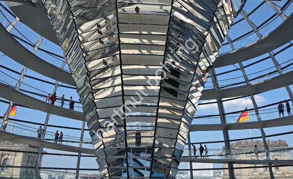 FOSTER-NORMAN-REICHSTAGSKUPPEL-BERLIN10