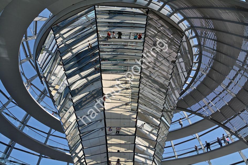FOSTER-NORMAN-REICHSTAGSKUPPEL-BERLIN12