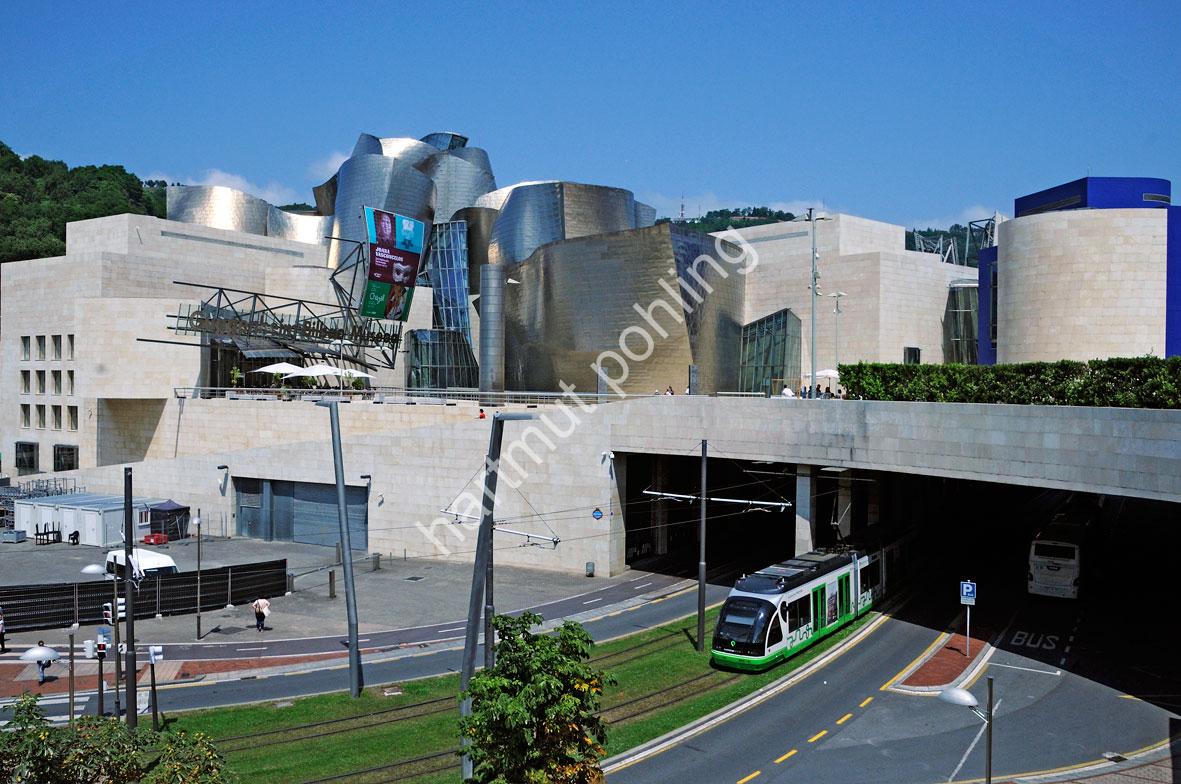 GEHRY-FRANK-GUGGENHEIM-MUSEUM-BILBAO03