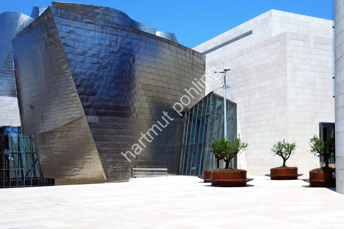 GEHRY-FRANK-GUGGENHEIM-MUSEUM-BILBAO05