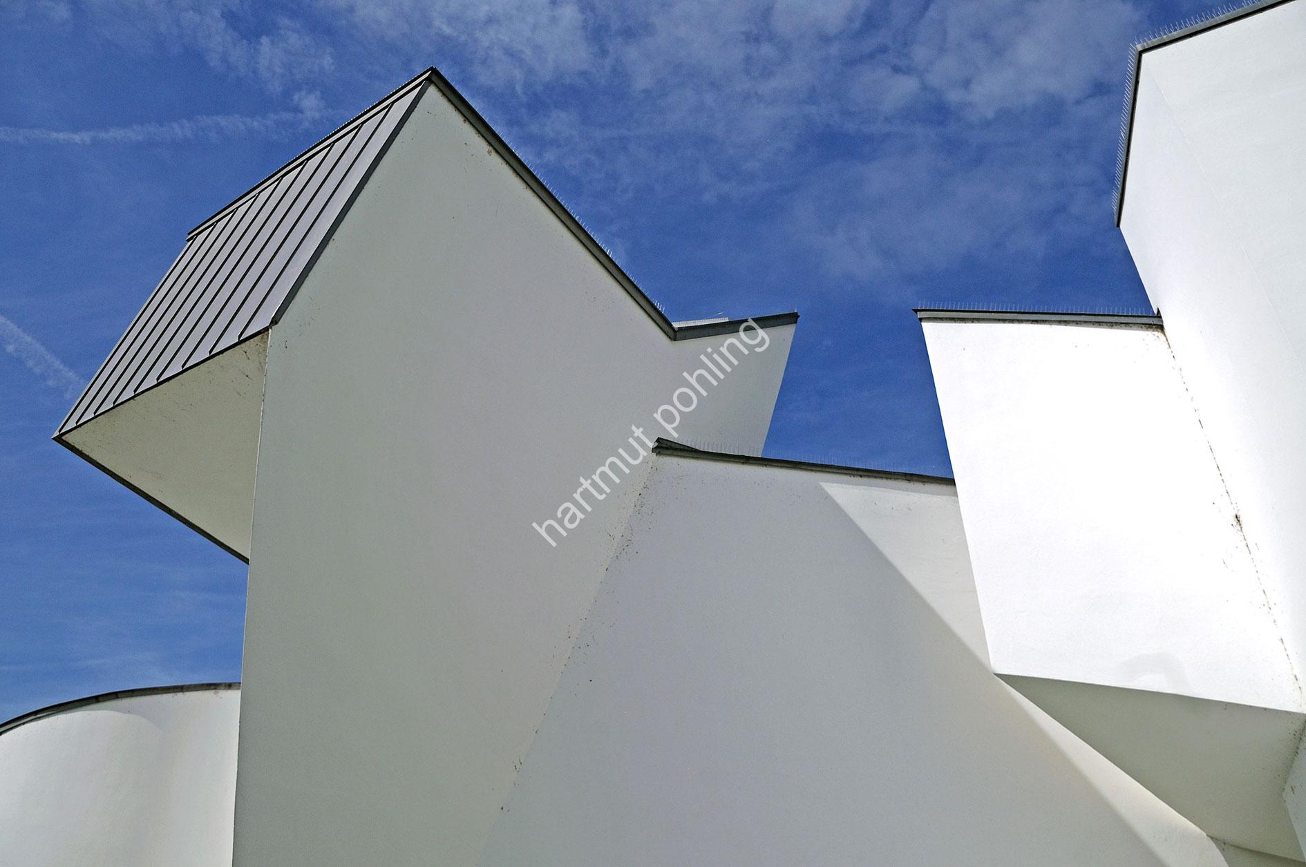 GEHRY-FRANK-VITRA-DESIGN-MUSEUM05