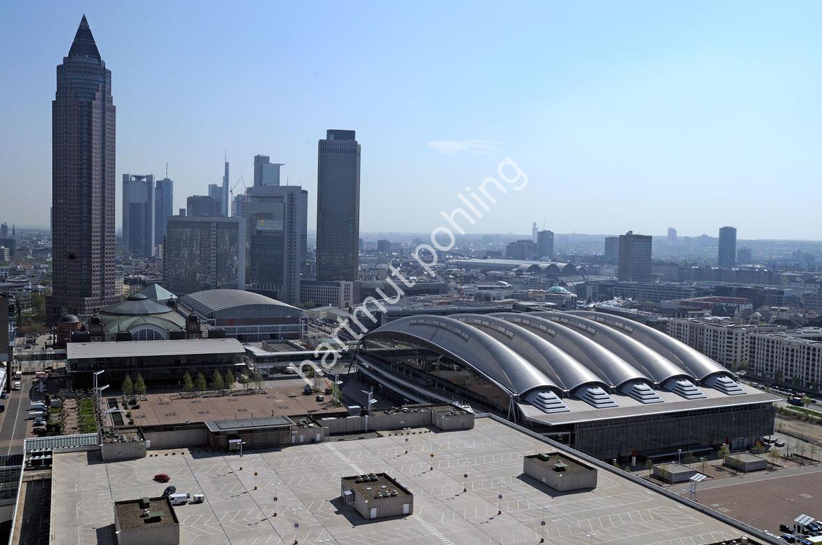GRIMSHAW-NICHOLAS-MESSEHALLE-FRANKFURT02