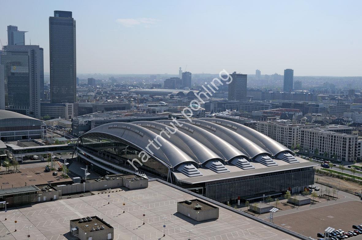 GRIMSHAW-NICHOLAS-MESSEHALLE-FRANKFURT03