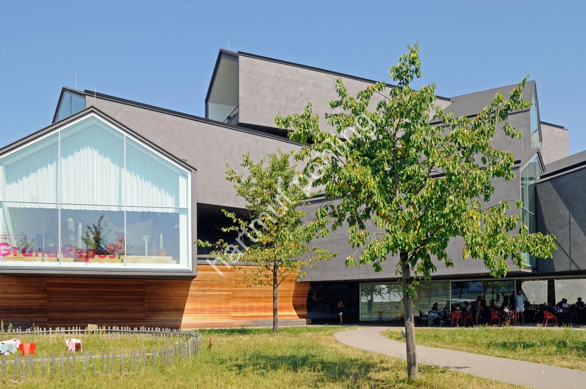 HERZOG-DE-MEURON-VITRAHAUS03
