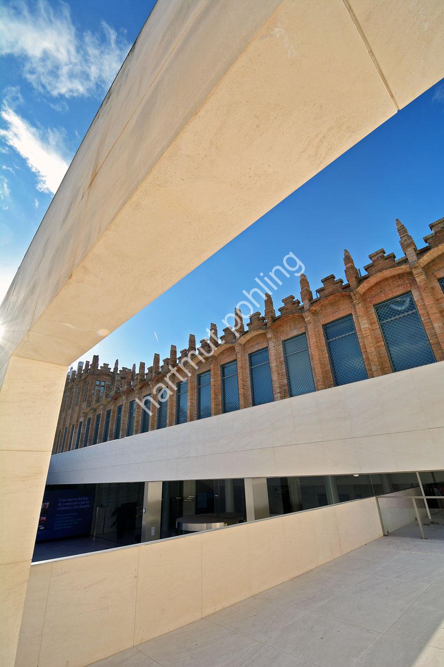 ISOZAKI-ARATA-CAIXA-FORUM-BARCELONA11