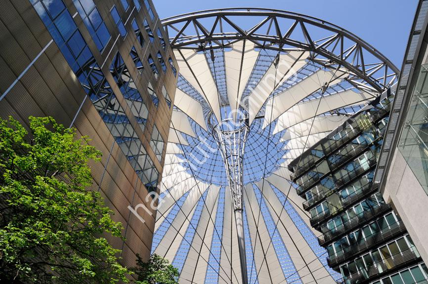 JAHN-HELMUT-SONY-CENTER