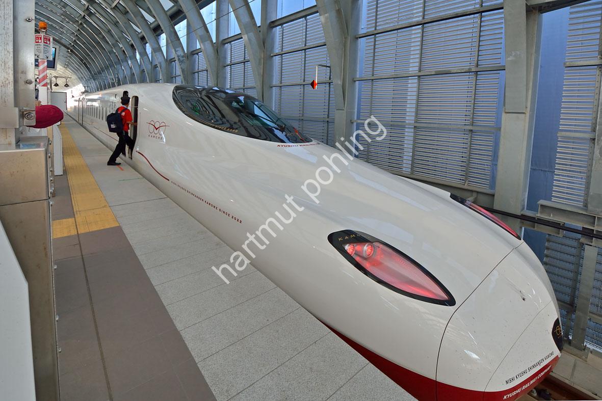 JAPAN-IMAGE-SHINKANSEN-KAMOME-SERIES700S-03