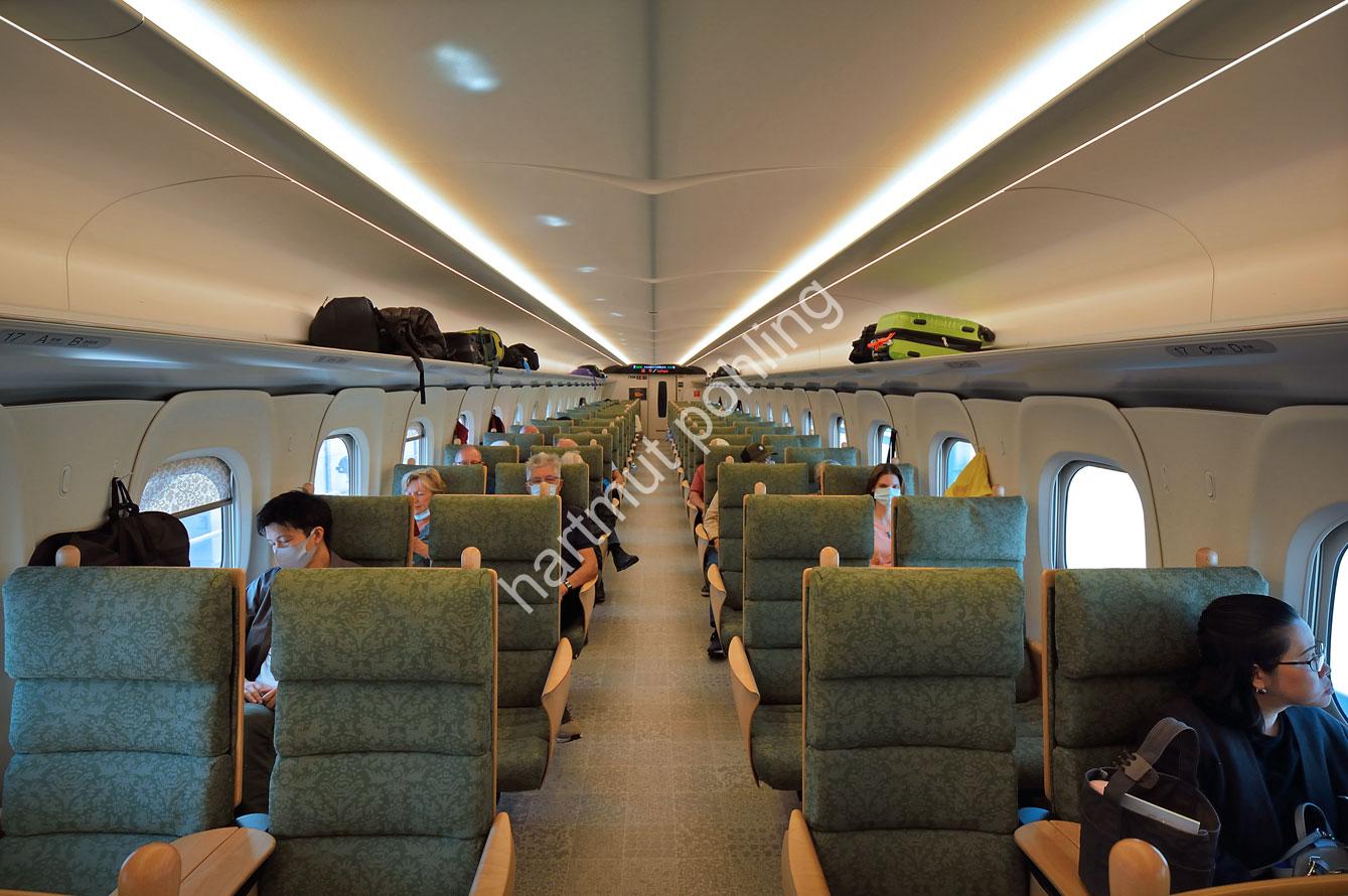 JAPAN-IMAGE-SHINKANSEN-KAMOME-SERIES700S-06