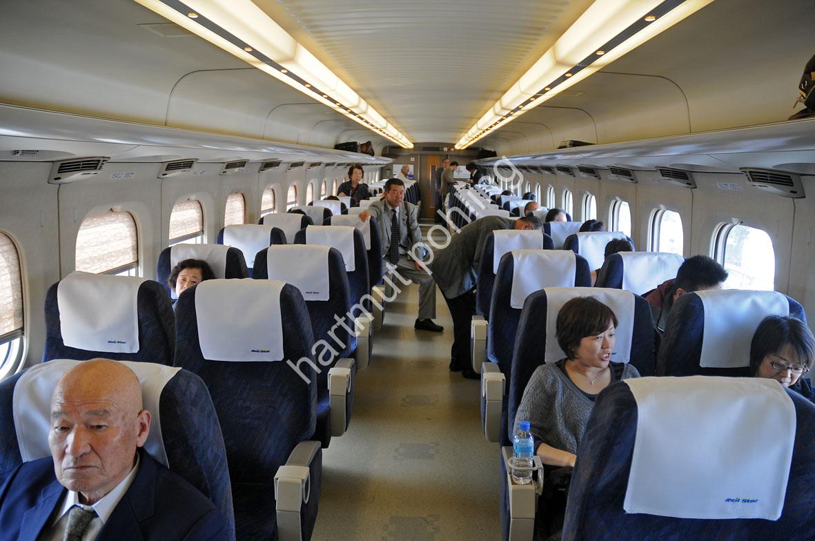 JAPAN-IMAGE-SHINKANSEN13