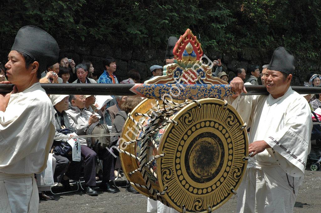 JAPAN-MATSURI-SENNIN-MUSHA-GYORETSU11