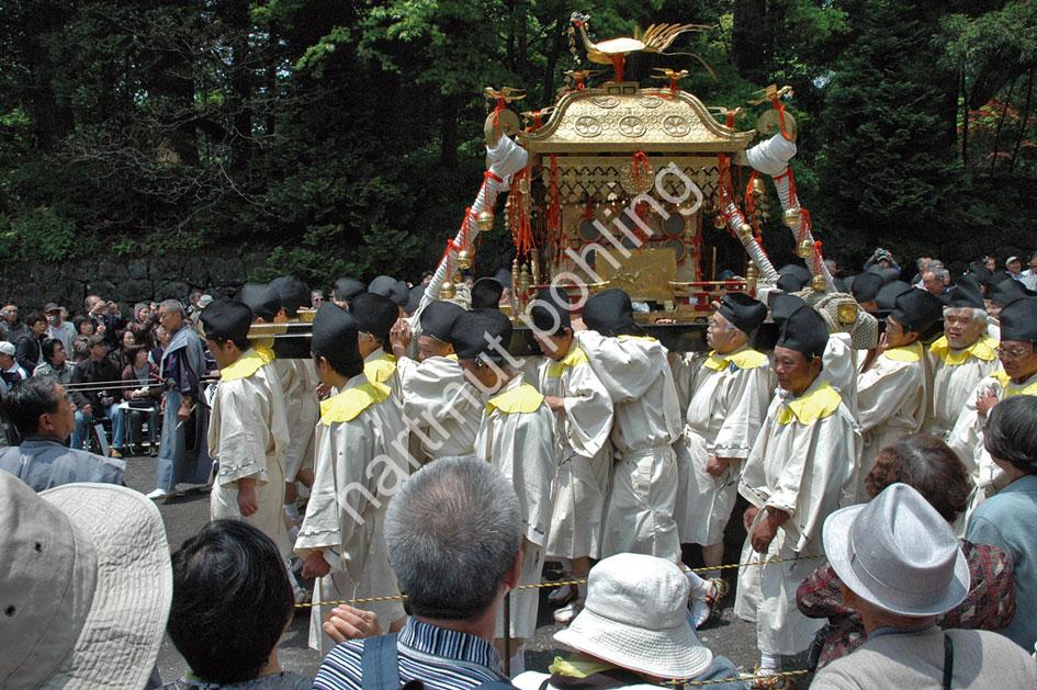 JAPAN-MATSURI-SENNIN-MUSHA-GYORETSU14