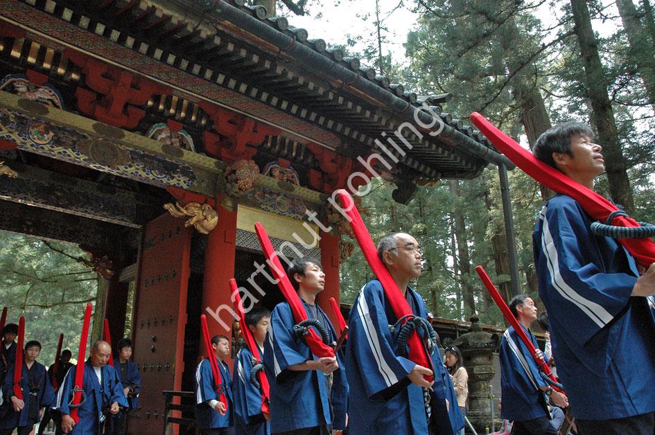 JAPAN-MATSURI-SENNIN-MUSHA-GYORETSU21