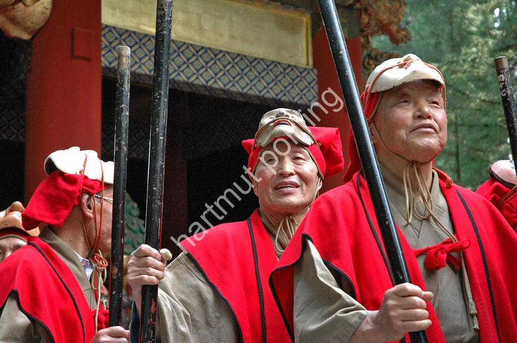 JAPAN-MATSURI-SENNIN-MUSHA-GYORETSU25