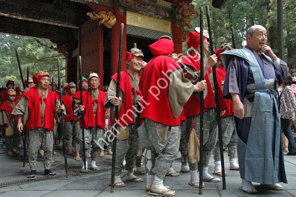 JAPAN-MATSURI-SENNIN-MUSHA-GYORETSU26