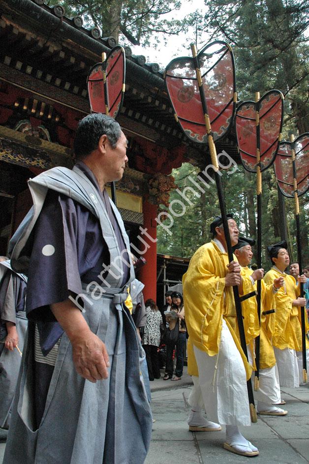 JAPAN-MATSURI-SENNIN-MUSHA-GYORETSU28