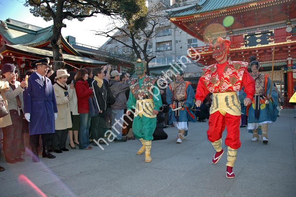JAPAN-MATSURI-SETSUBUN-MAMEMAKI03