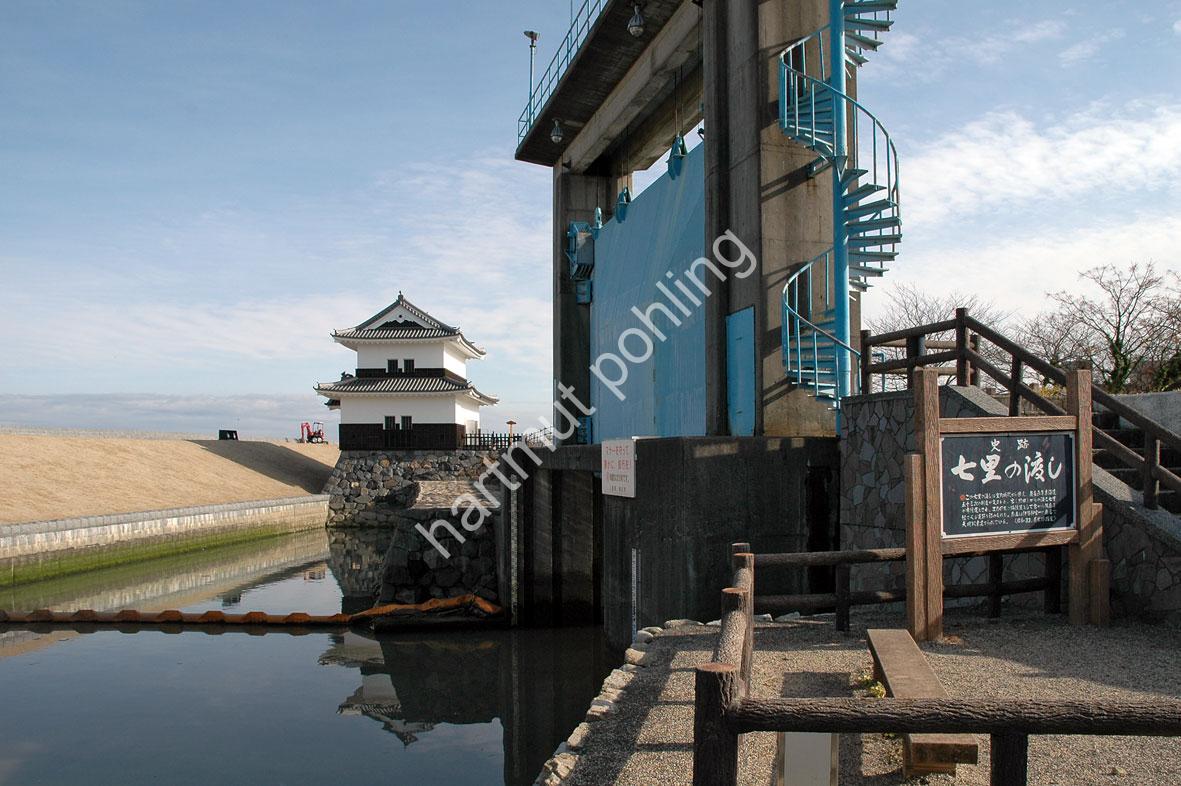 JAPANESE-CASTLE-KUWANA-JOU02