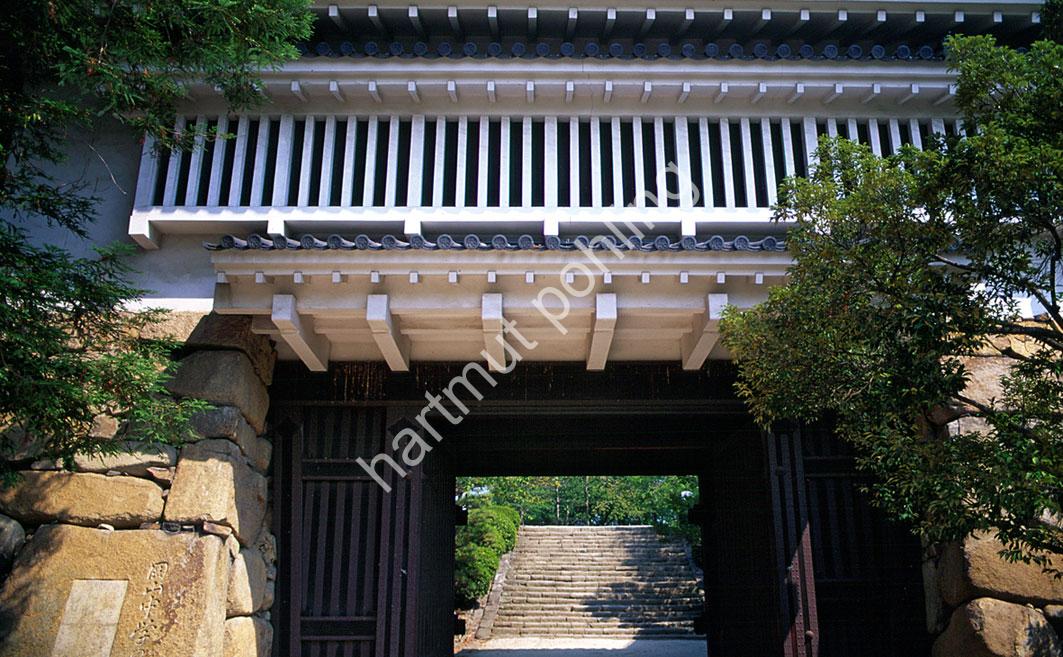 JAPANESE-CASTLE-OKAYAMA-JOU07