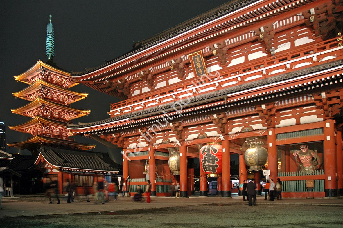 JAPANESE-TEMPLE-ASAKUSA-KANNON02