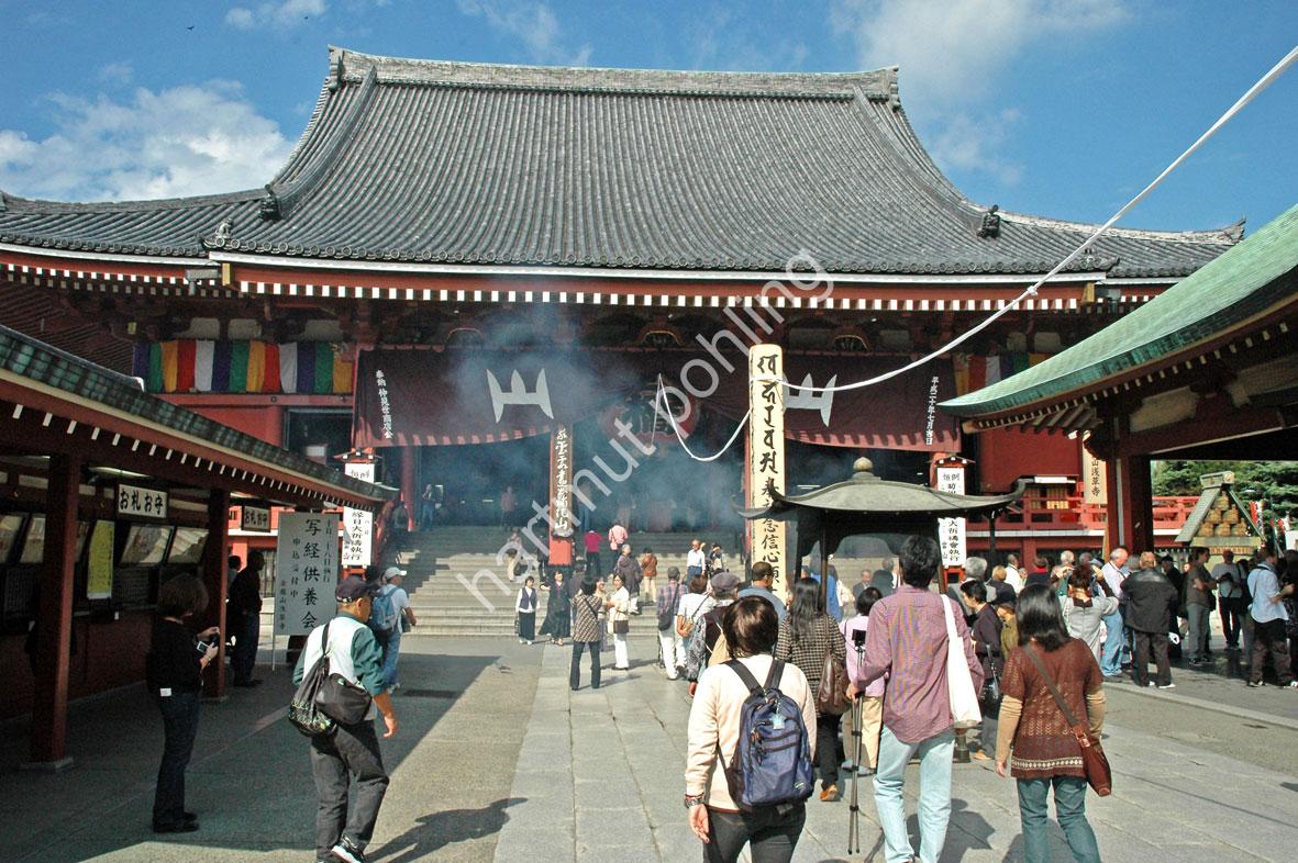 JAPANESE-TEMPLE-ASAKUSA-KANNON04