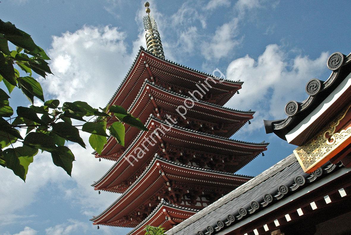JAPANESE-TEMPLE-ASAKUSA-KANNON05