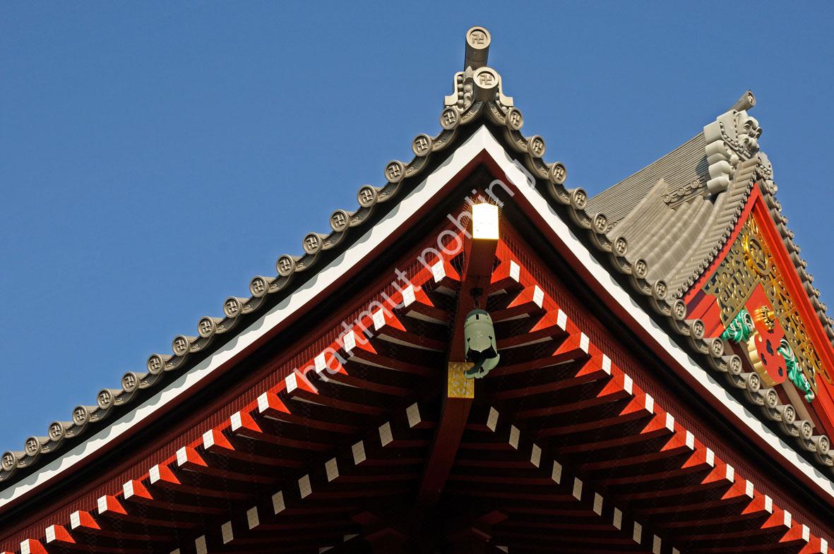JAPANESE-TEMPLE-ASAKUSA-KANNON12